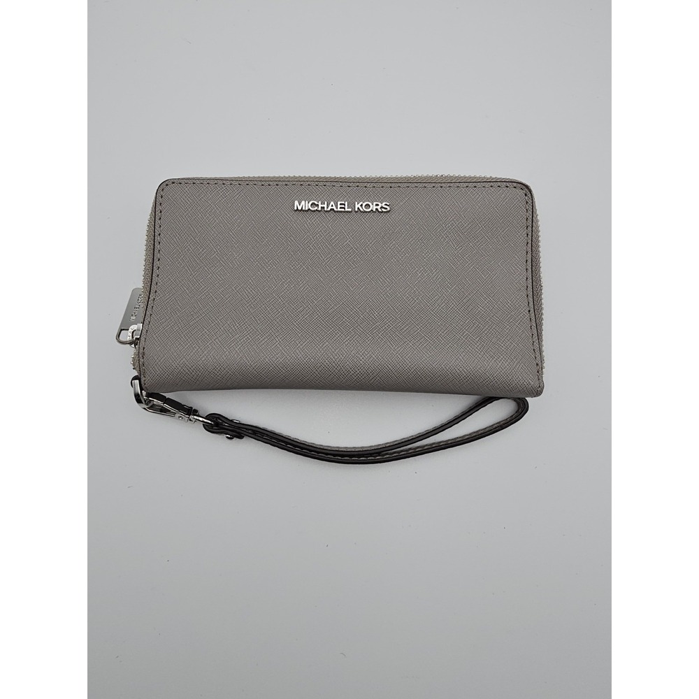 Michael Kors Jet Set Travel Large Flat Multifunction Wallet leather.